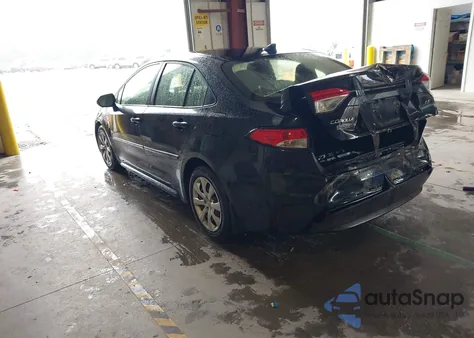 2020 Toyota Corolla Le z USA, uszkodzony, nr VIN JTDEPRAEXLJ089882